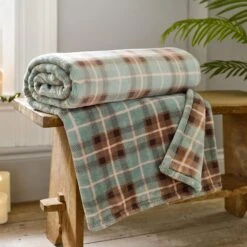 Highland Fell Check Green Fleece Throw