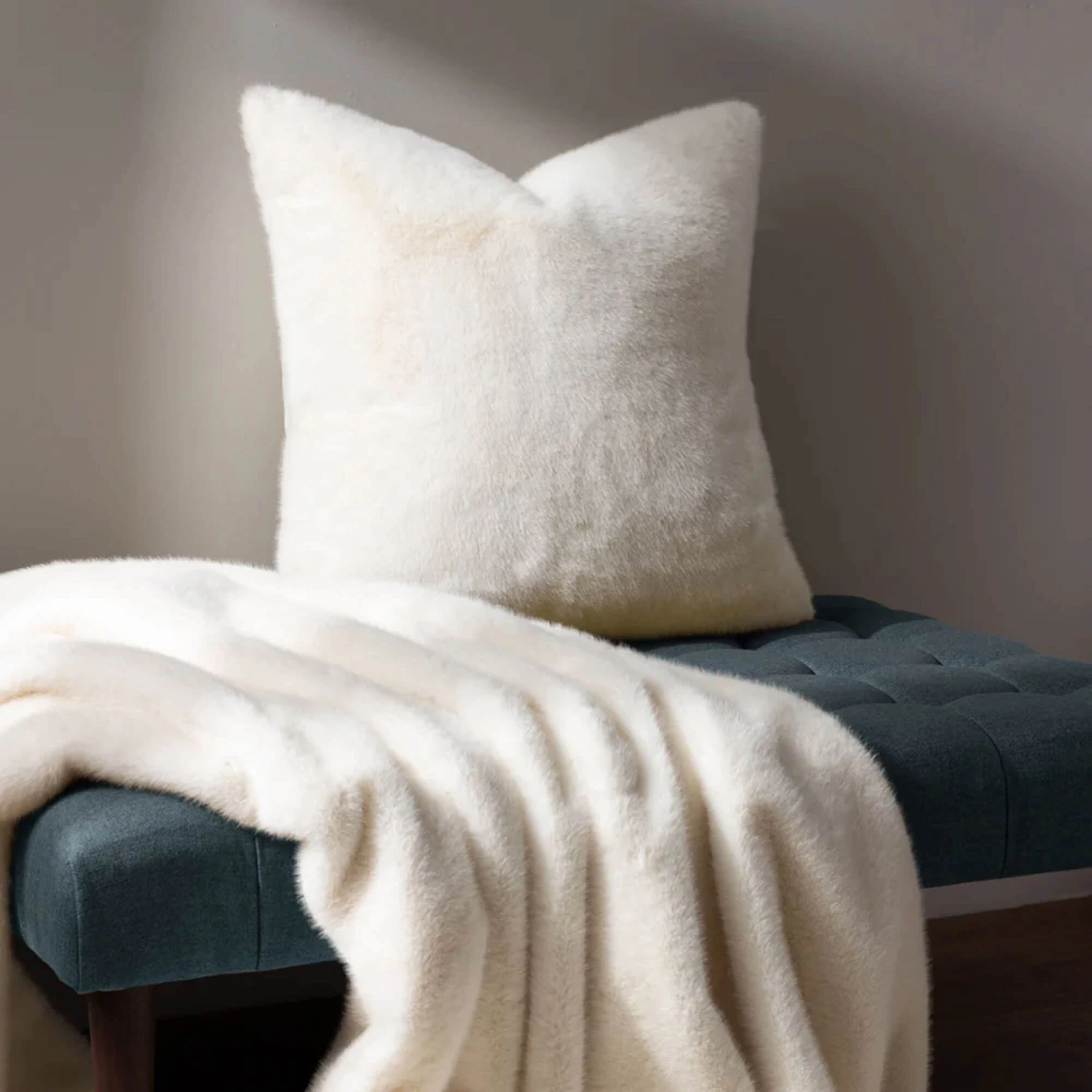 Stanza Ecru Faux Fur Throw - Image 5