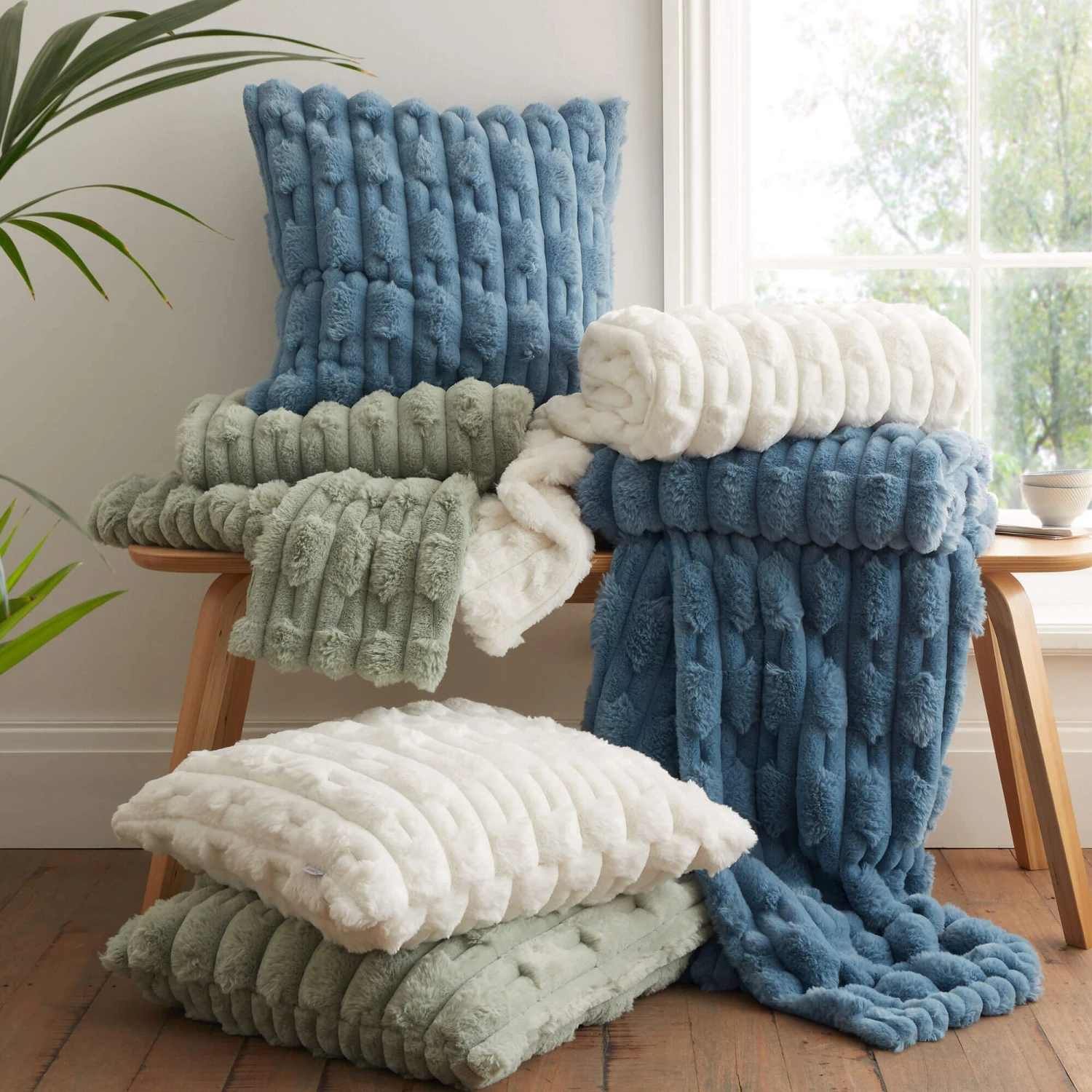 Carved Faux Fur Cream Throw - Image 5